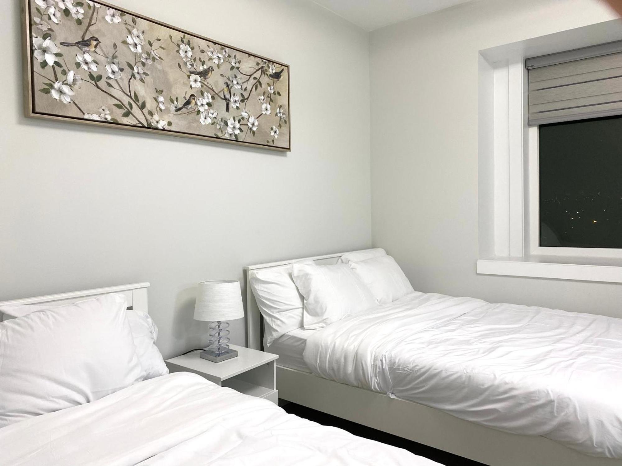 Appartement Modern And New House Near Pne With Big Garden And Free Parking à Vancouver Extérieur photo