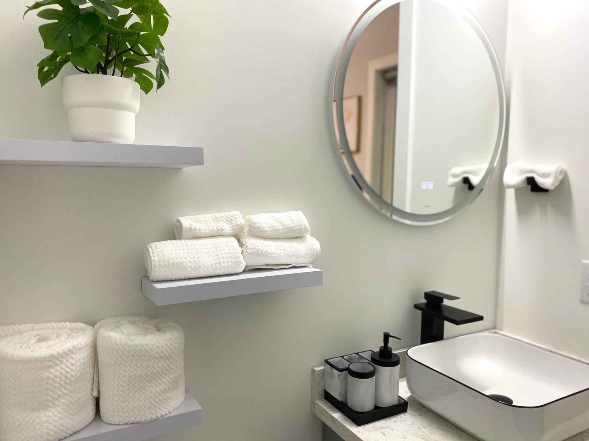 Appartement Modern And New House Near Pne With Big Garden And Free Parking à Vancouver Extérieur photo