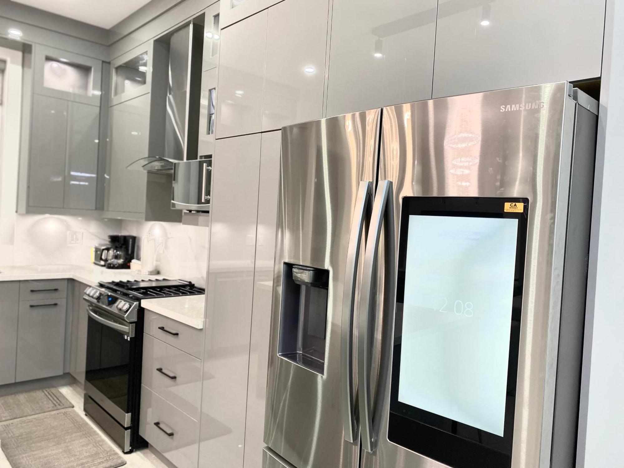 Appartement Modern And New House Near Pne With Big Garden And Free Parking à Vancouver Extérieur photo